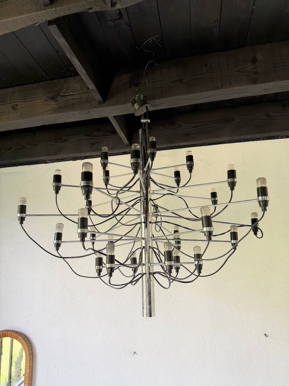 Lustre suspension Gino Sarfatti for Arteluce 30 lights model 2097 from the 1960s.