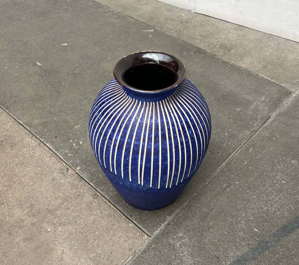 Large floor vase in ceramic from a German studio, mid-century, 1960s.