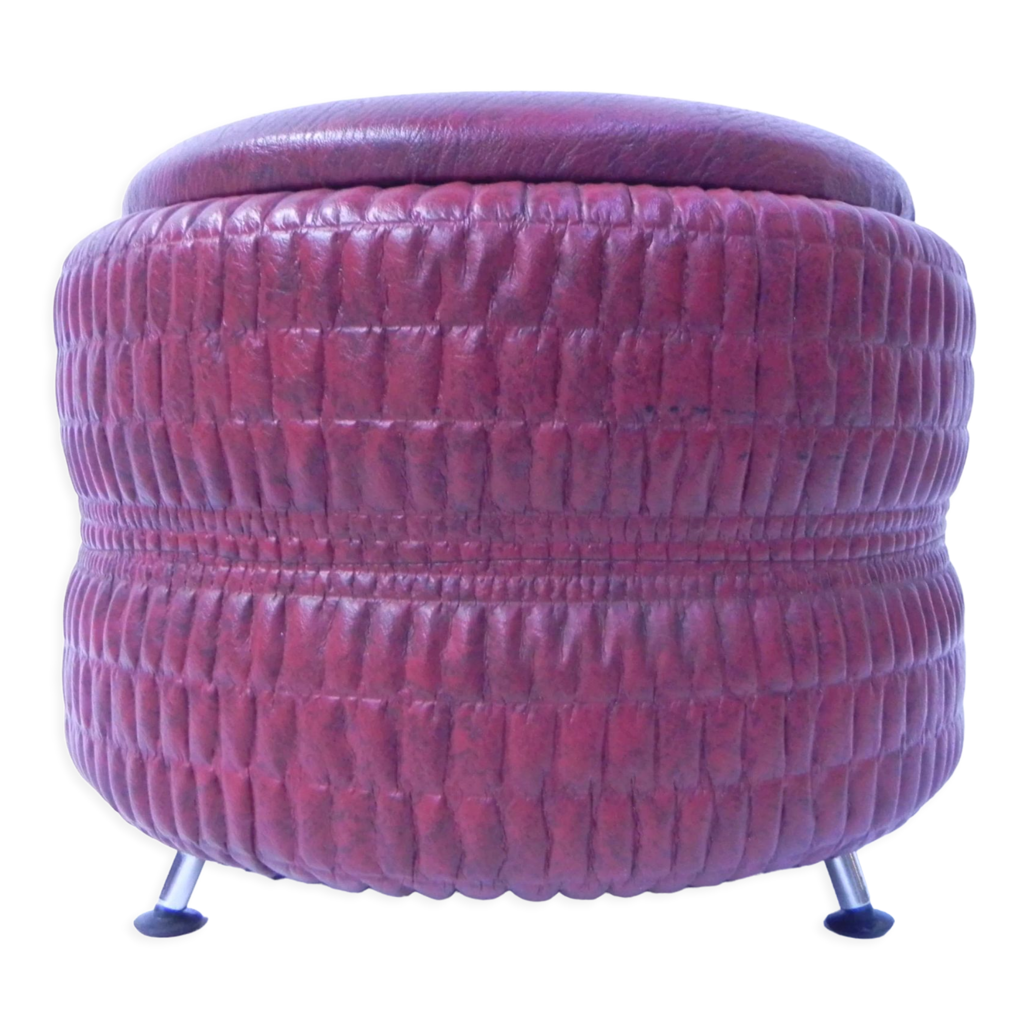 Vintage pouf on 3 legs