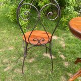 Table ronde et sa chaise en fer forgé
