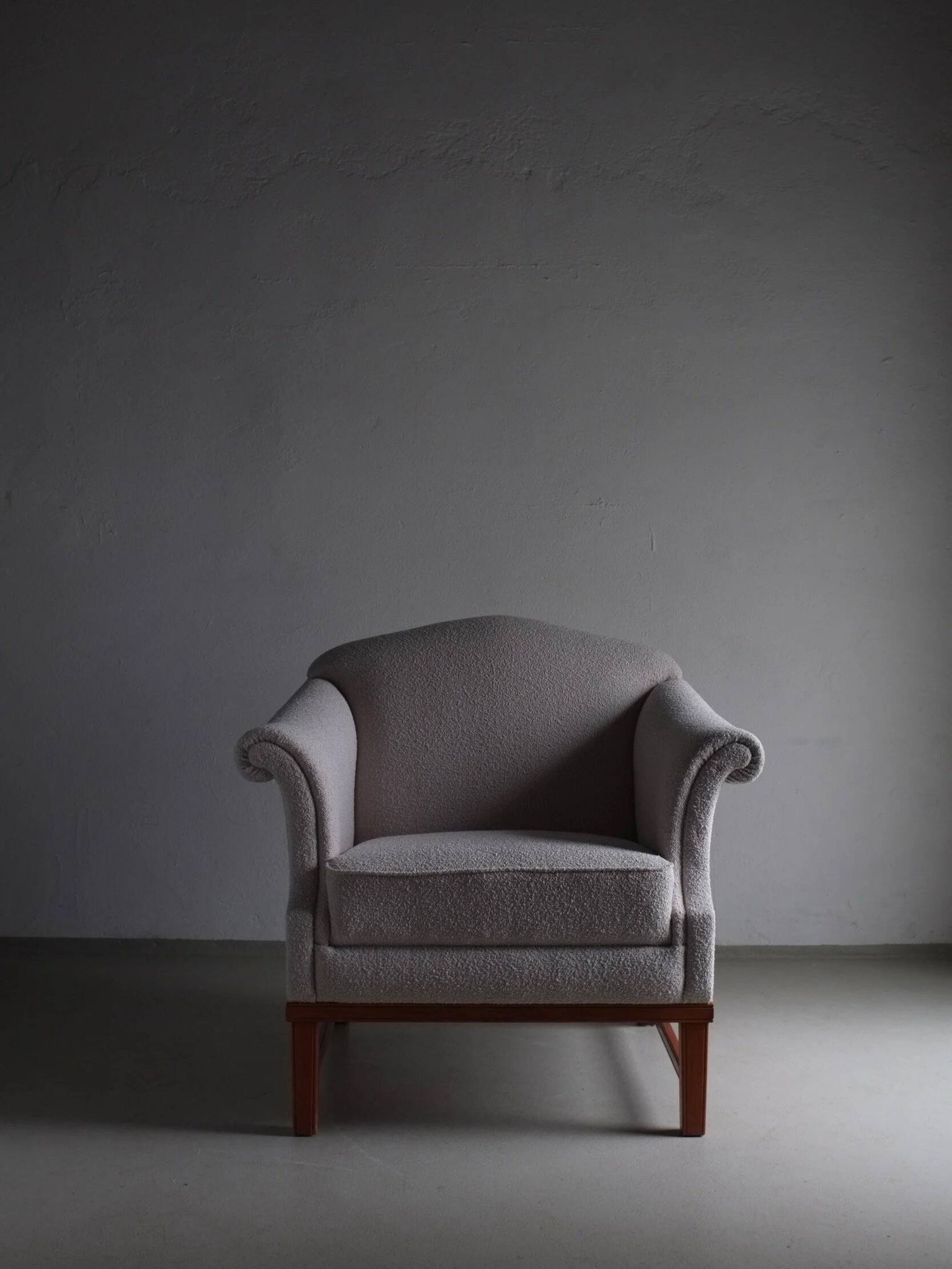 Fauteuil lounge gris bouclé | Suède | Années 1940