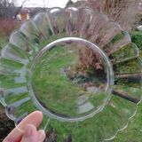 Lot of daisy dessert plates