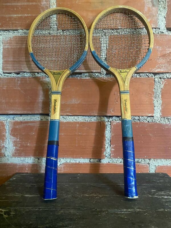 Paire de raquettes de tennis anciennes Majestic en bois, années 50