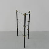 Shelf with 3 glass plates