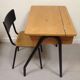Ensemble bureau et sa chaise d'internat