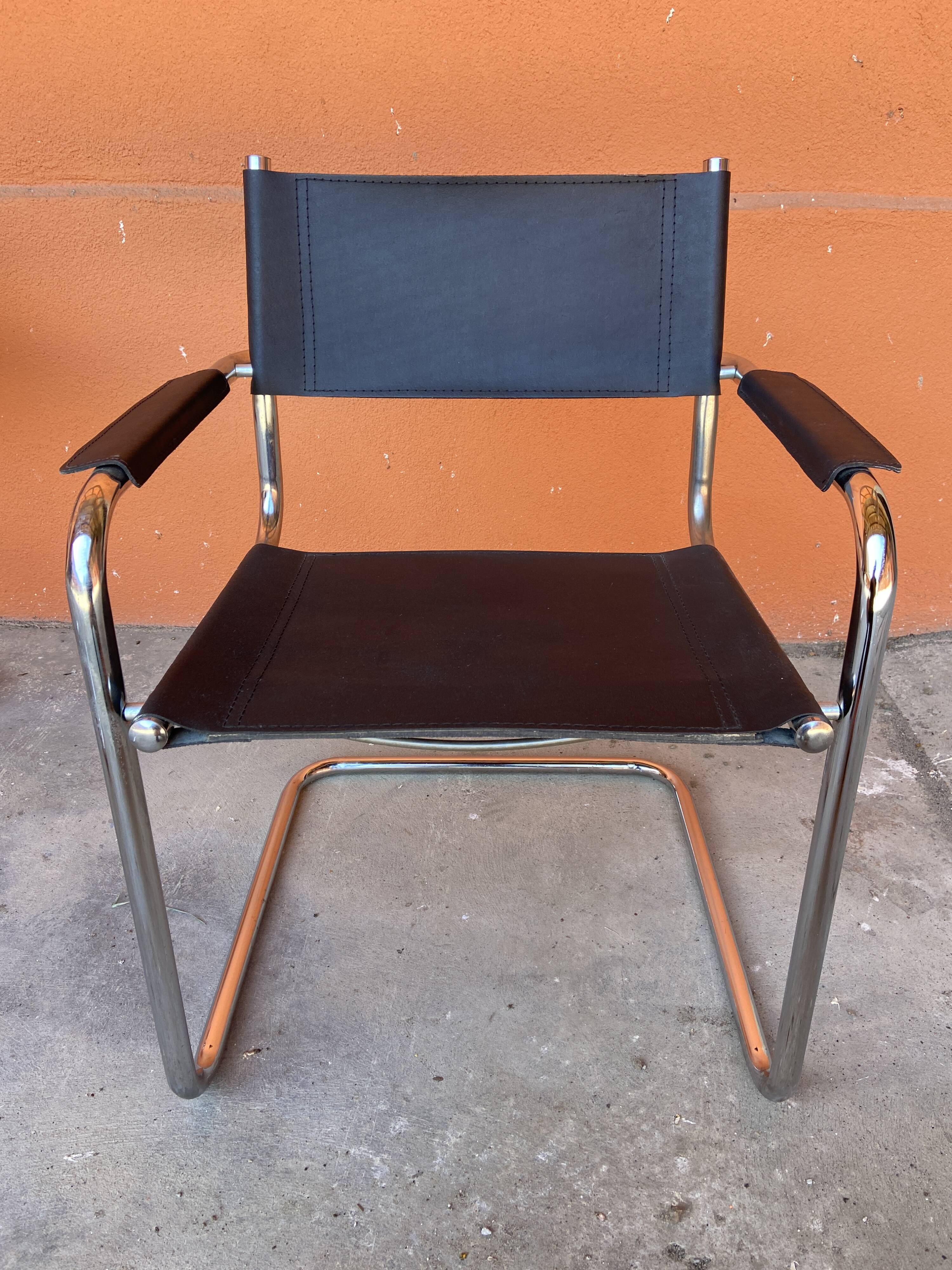 Set of 4 vintage cantilever chairs 1980