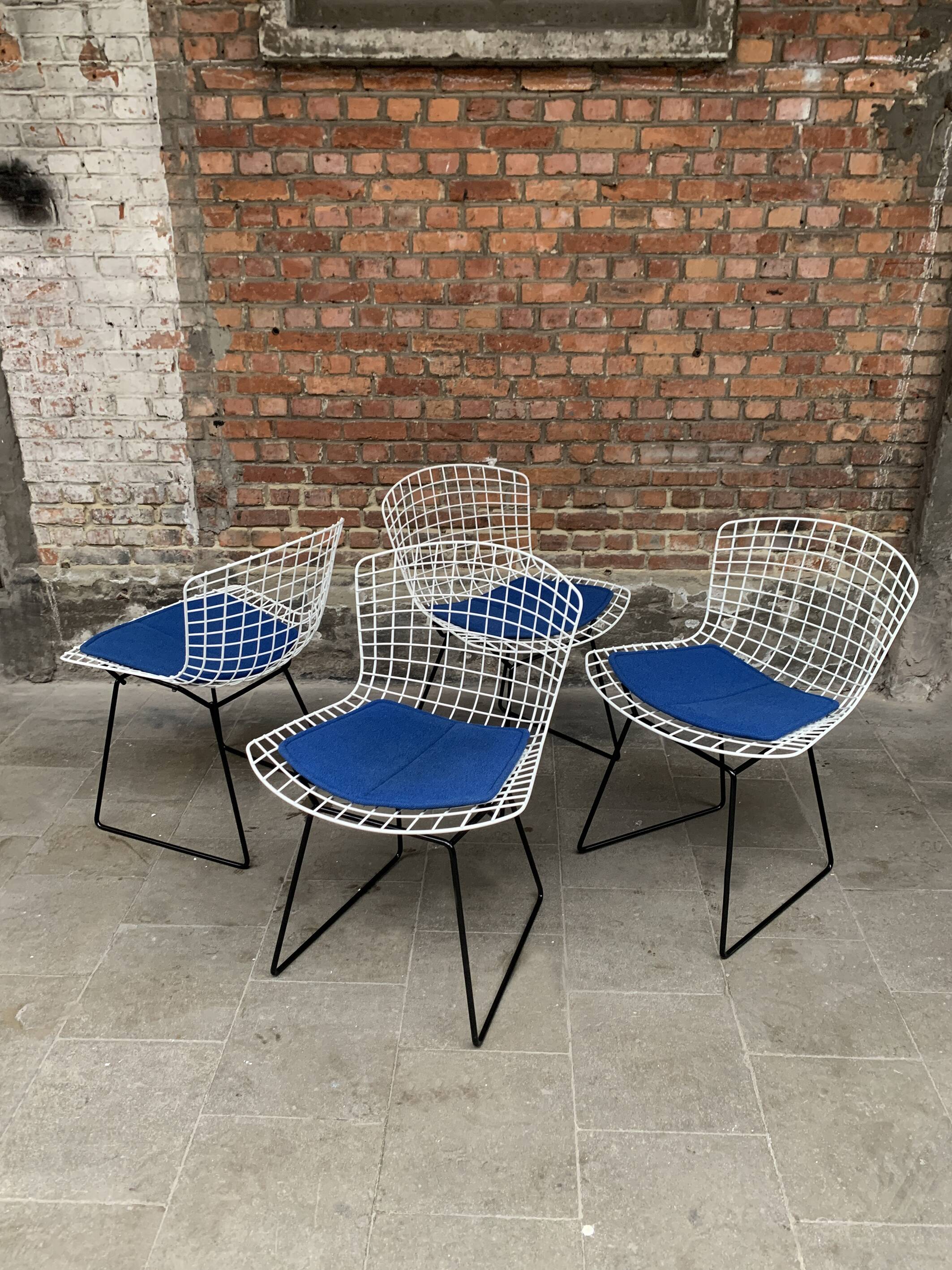 4 chaises 420 par Harry Bertoia pour Knoll International, 1960