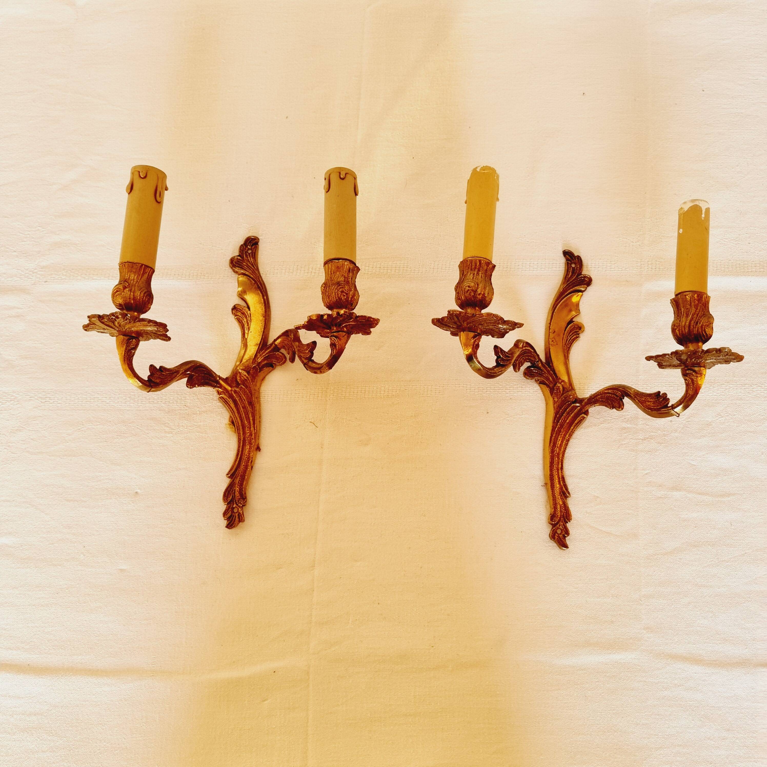 2 french bronze sconces from the beginning of the 20th century in louis xv rocaille style, electrical system