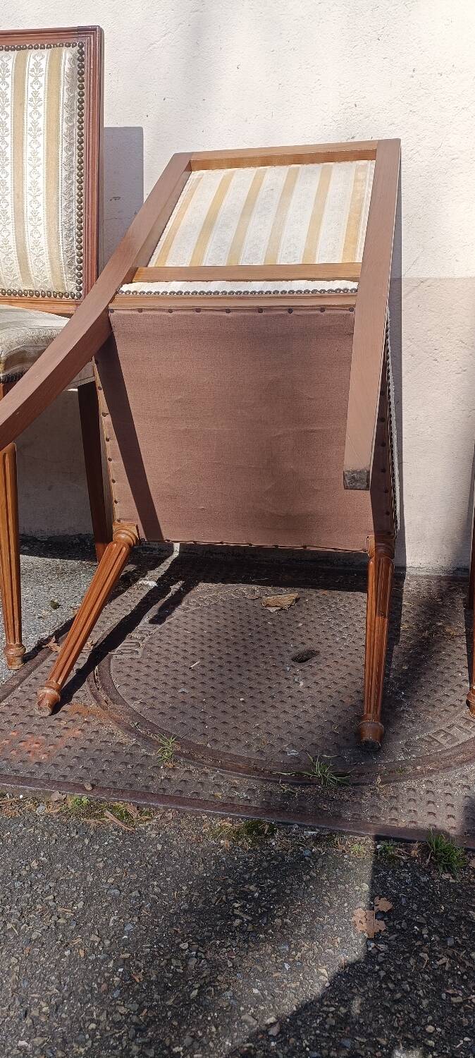 Lot 6 Louis chairs, 16