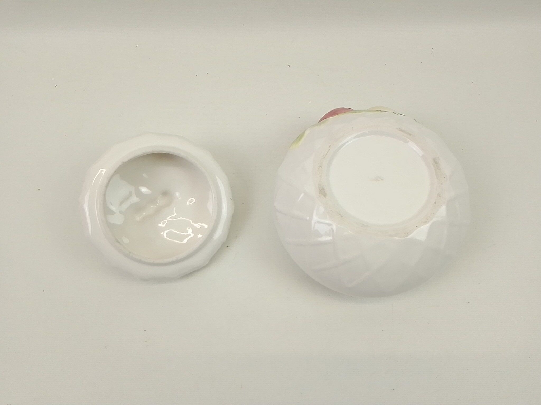 Pot avec couvercle en céramique 13cm