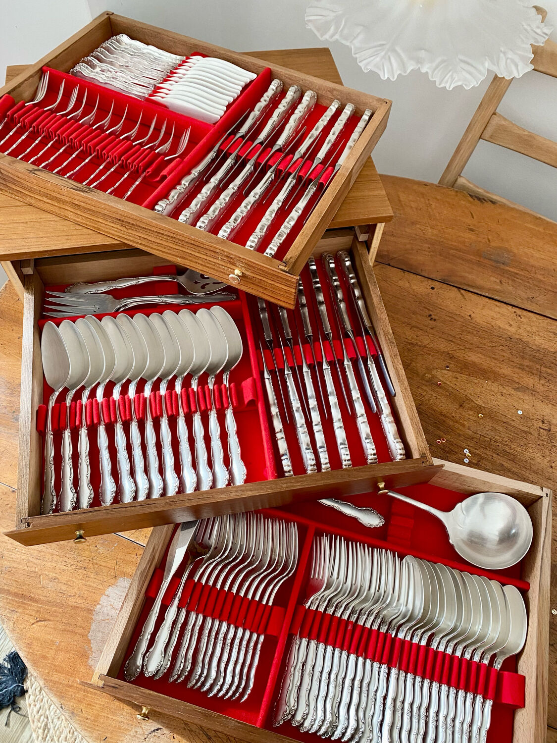 Silver cutlery for 12 guests