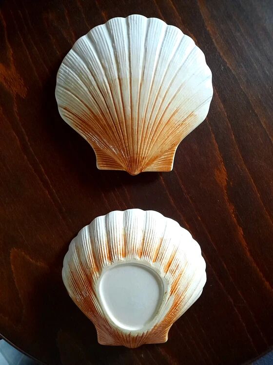 Ceramic shell 1960