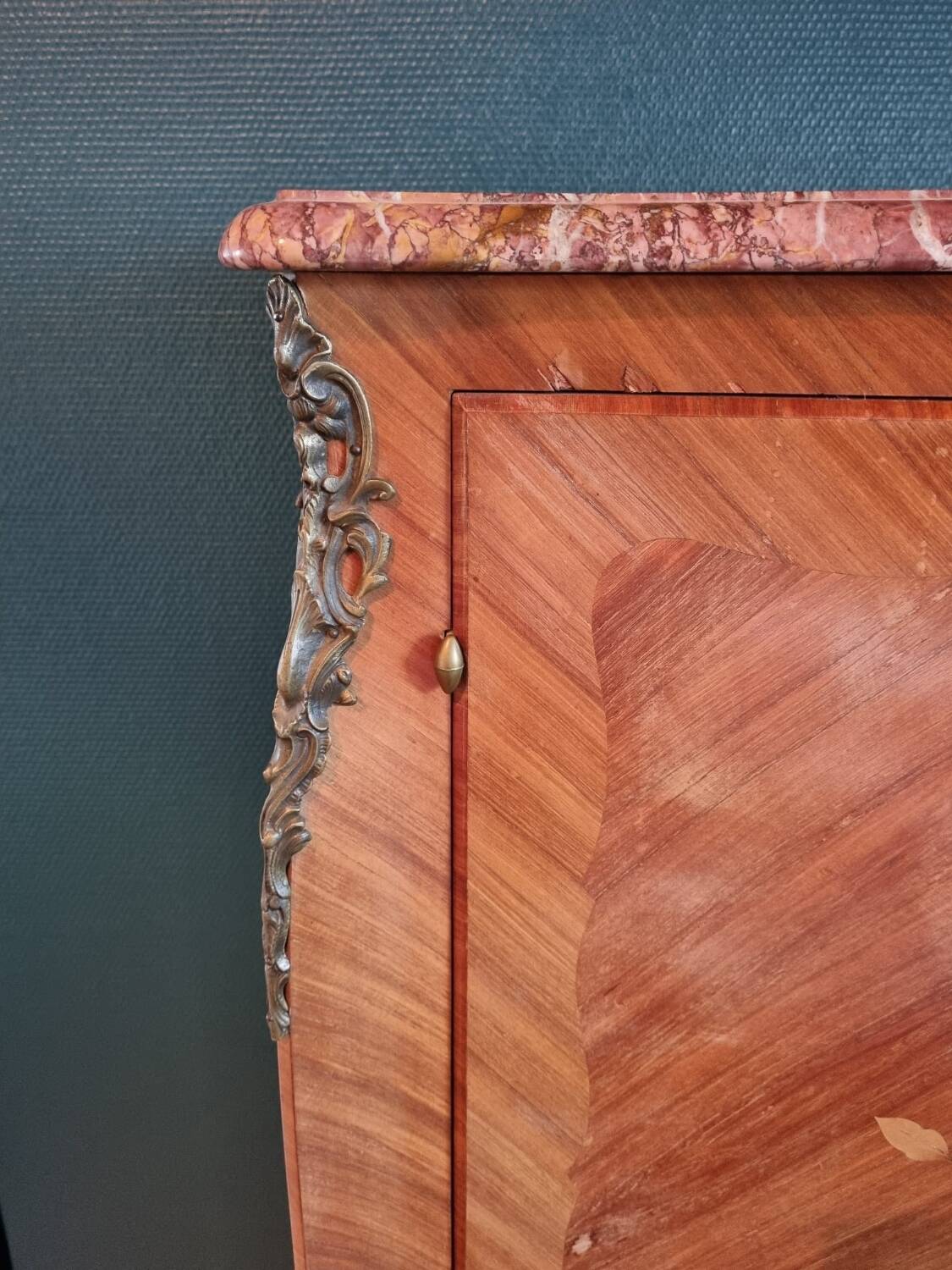Commode ancienne en bois de rose