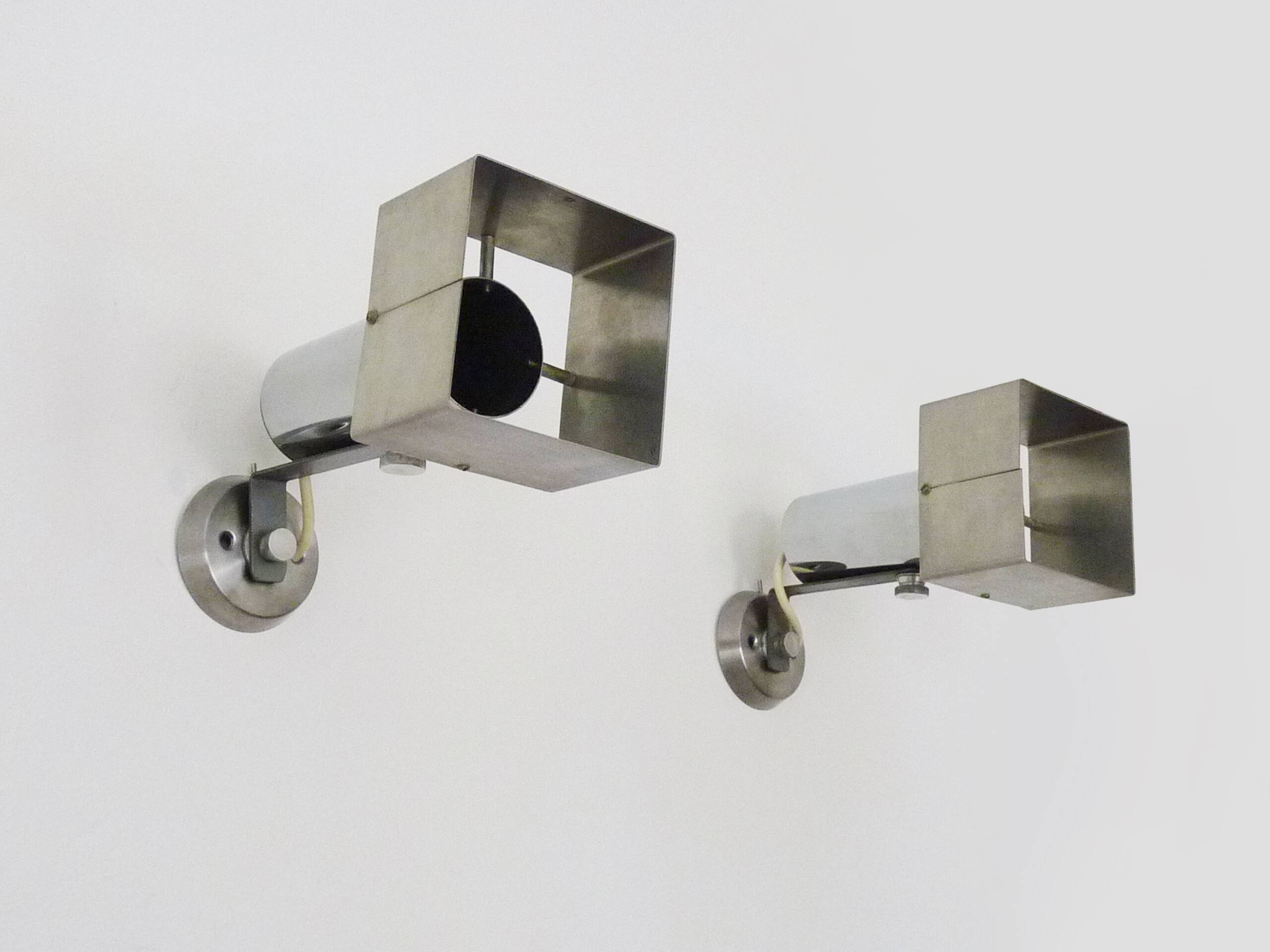 Pair of Space Age wall lights, adjustable, chrome-plated metal, aluminium, 60