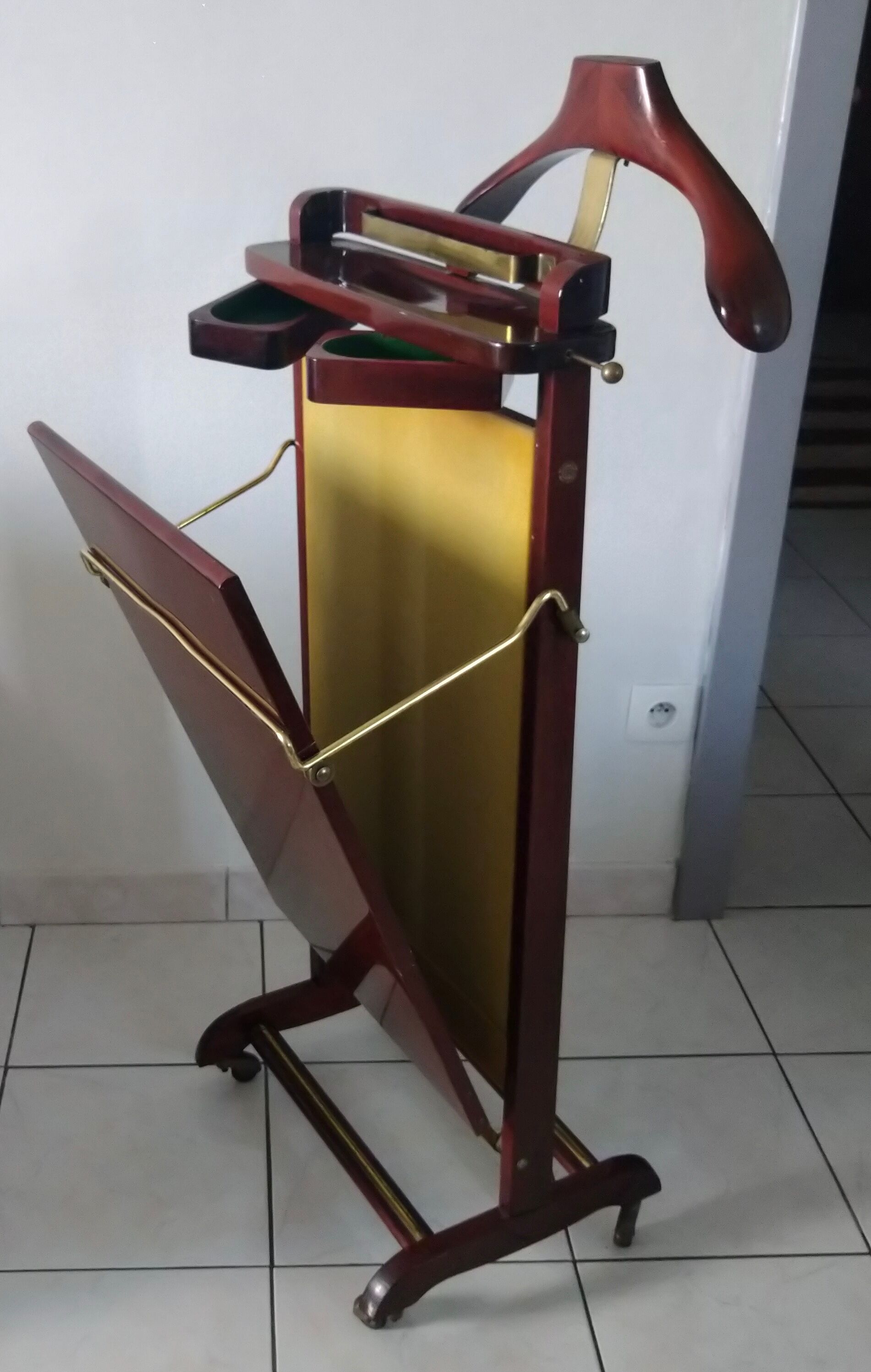 Room valet Reguitti Fratelli