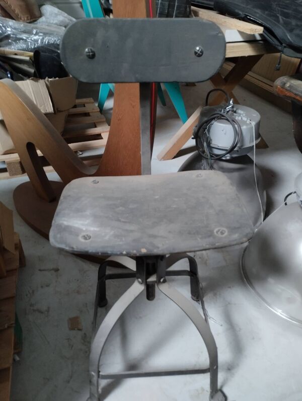 chaise d'atelier Bienaise