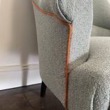 Small aquamarine toad