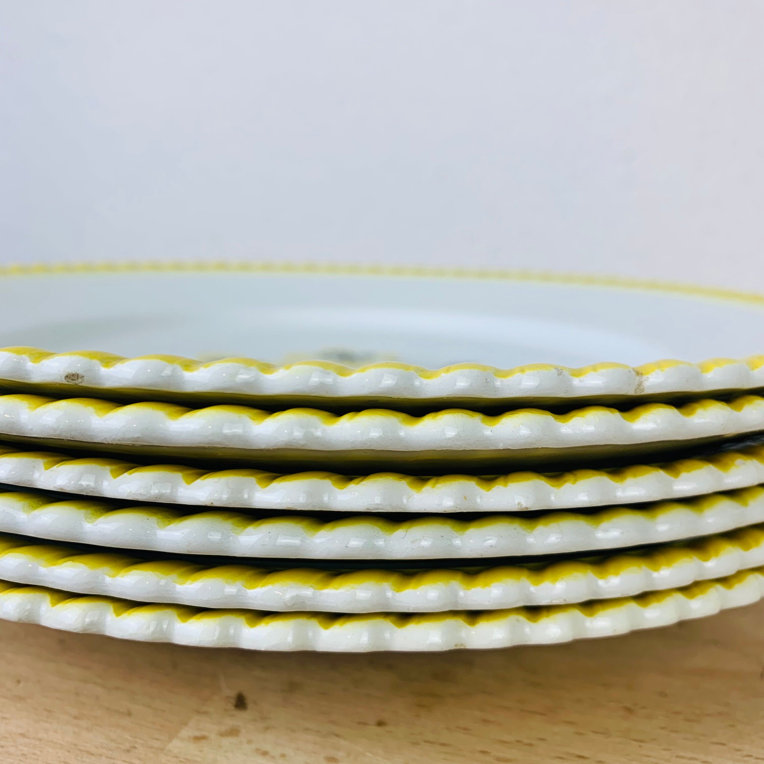 Set of 6 flat plates vintage earthenware