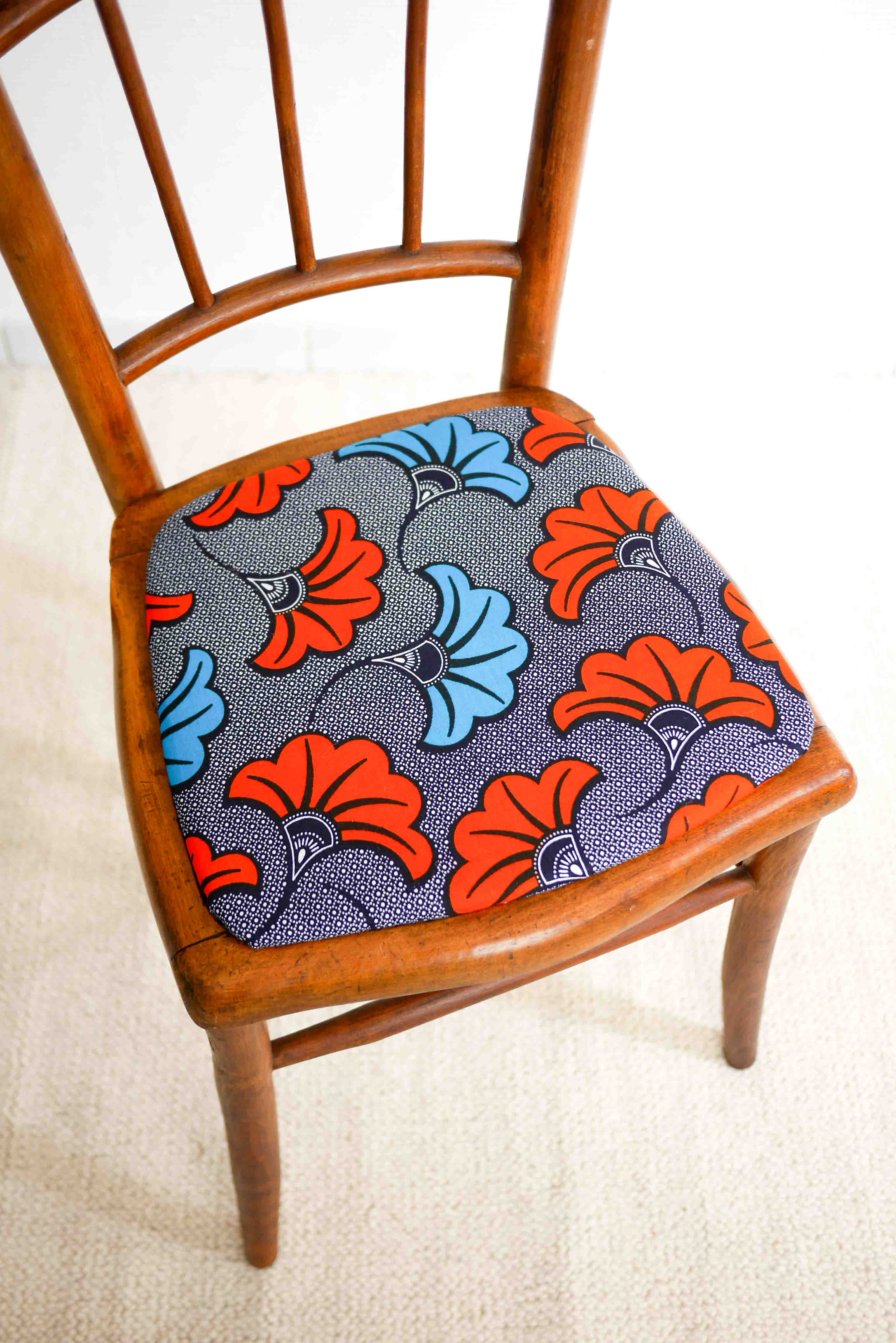 Pair of chairs wax