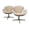 Pair of Swan swivel armchairs in white Christianshavn fabric designed by Arne Jacobsen in 1958