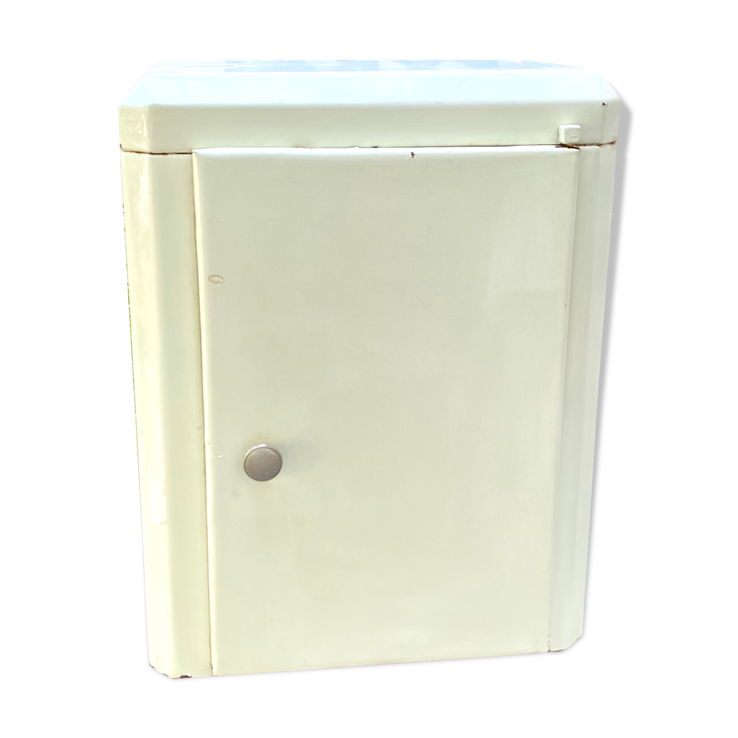 Vintage metal medicine cabinet