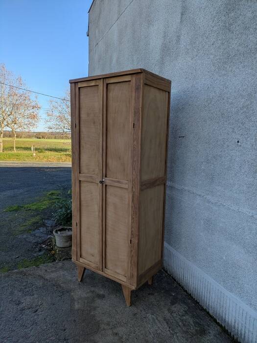 Parisian wardrobe in natural wood