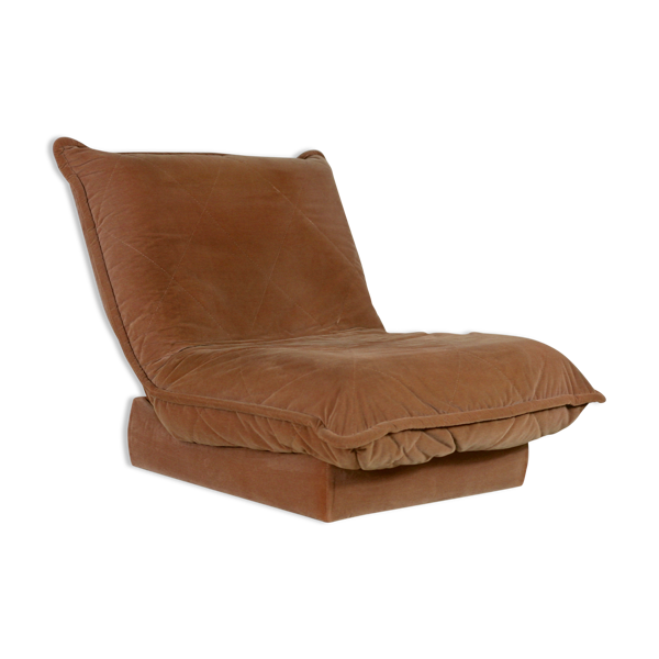 Chauffeuse velours ''caramel'', France, circa 1970.