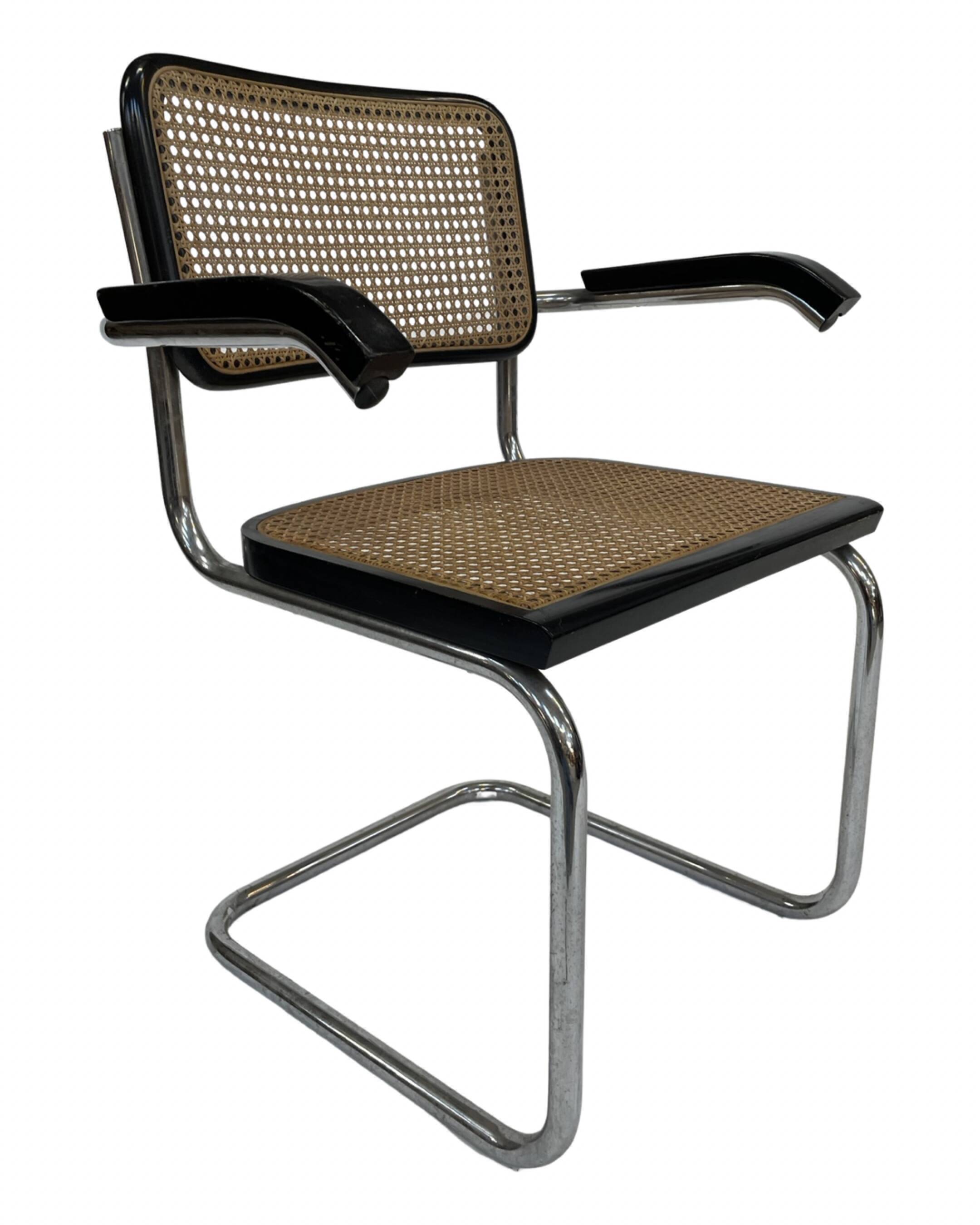 Set of 4 chairs model B64 Cesca with armrests in Black and Chrome