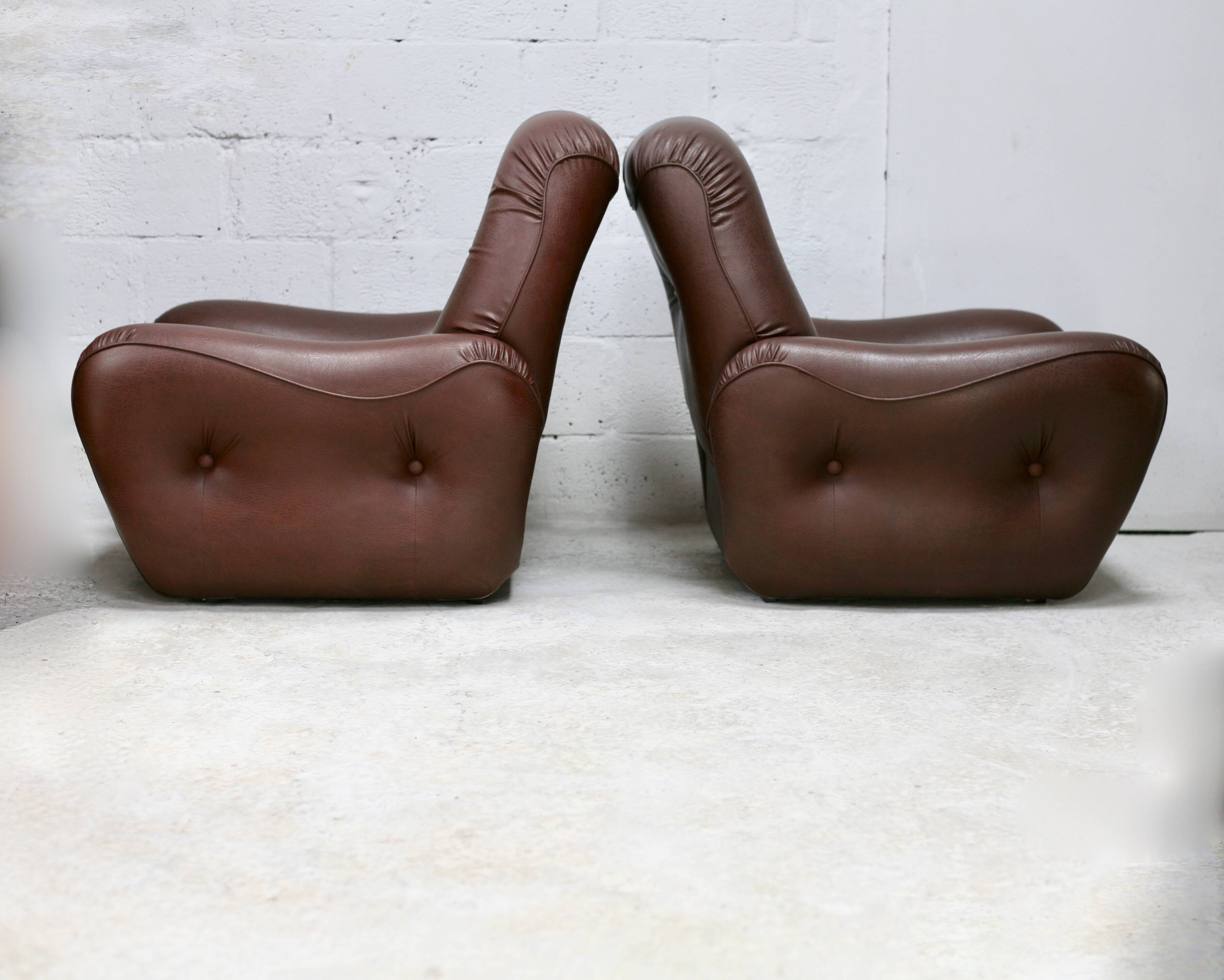 Pair of "space age" armchairs. Circa 1970