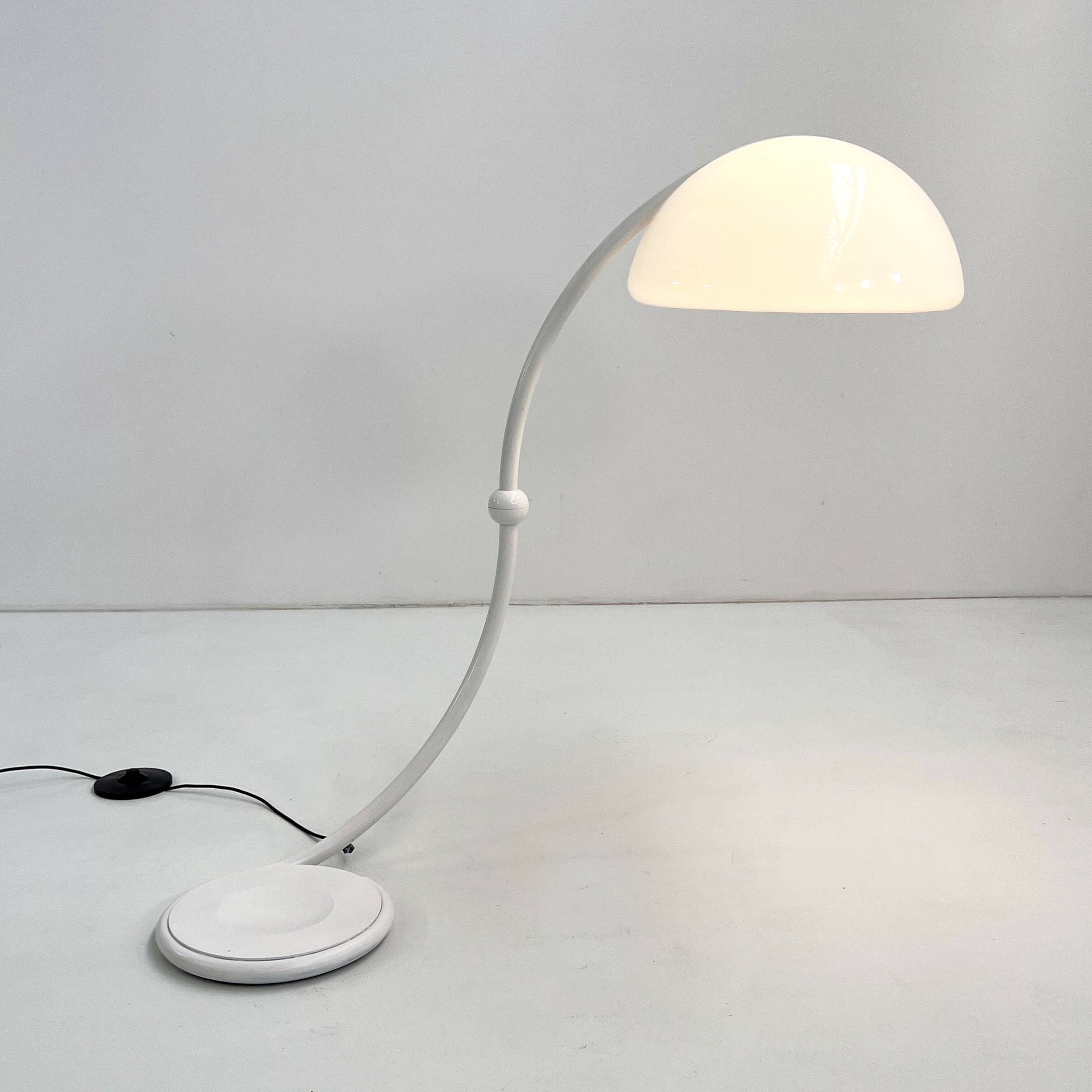 Serpente Floor Lamp White by Elio Martinelli for Martinelli Luce, 1970