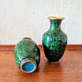 Paire de vases cloisonnés émaillés