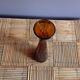 Vase en verre ambre