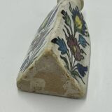 Flacon trilobe en faïence émaillée , Perse , Iznik, 19ème siècle