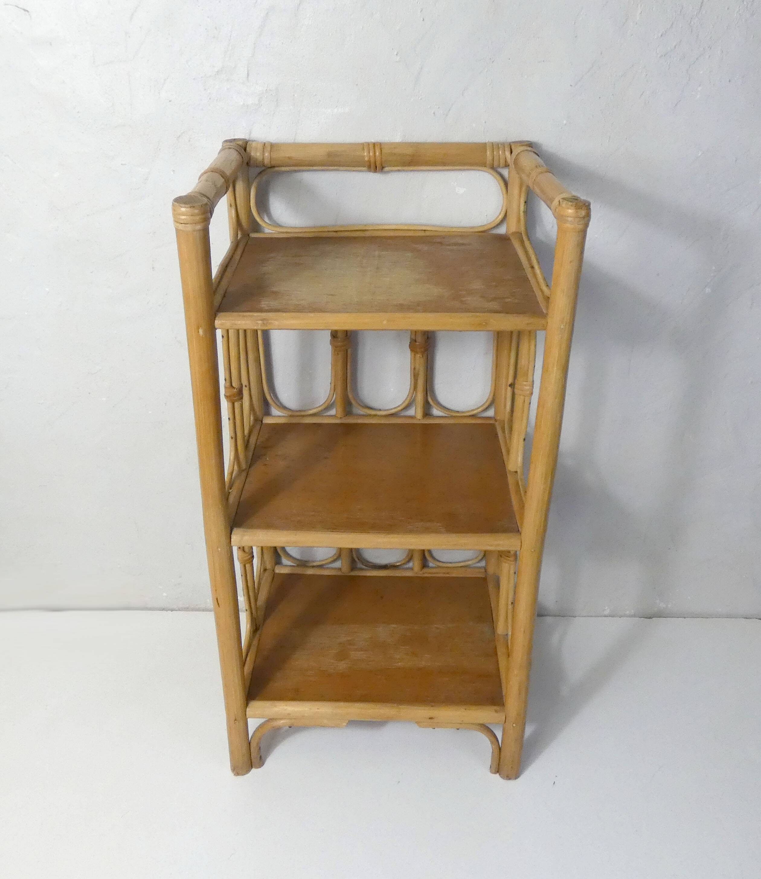 Table de chevet en rotin