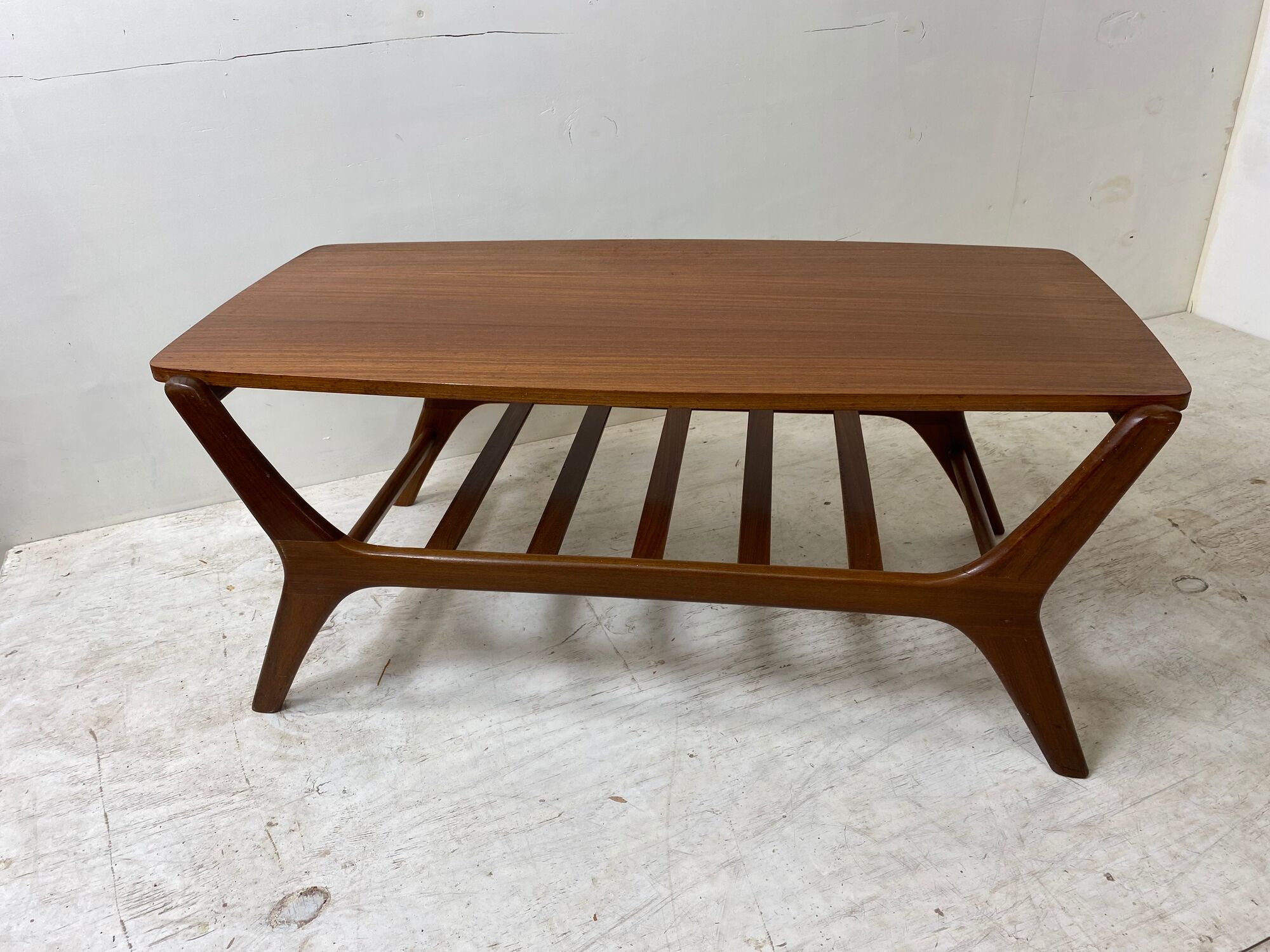 Table basse scandinave en teck par Louis Van Teeffelen pour Wébé