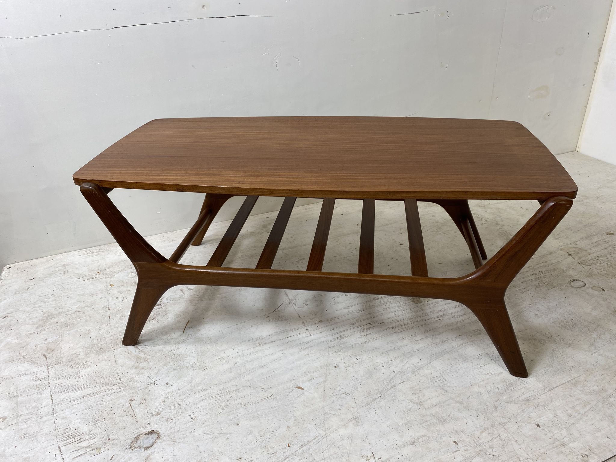 Table basse scandinave en teck par Louis Van Teeffelen pour Wébé
