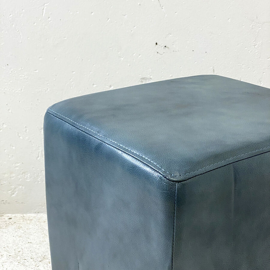 Vintage pouf 70's skaï bleu