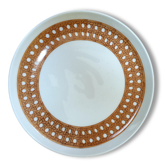 Plate porcelain