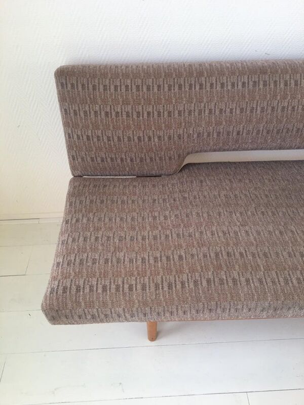 Canapé tchécoslovaque par Miroslav Navratil, années 1960