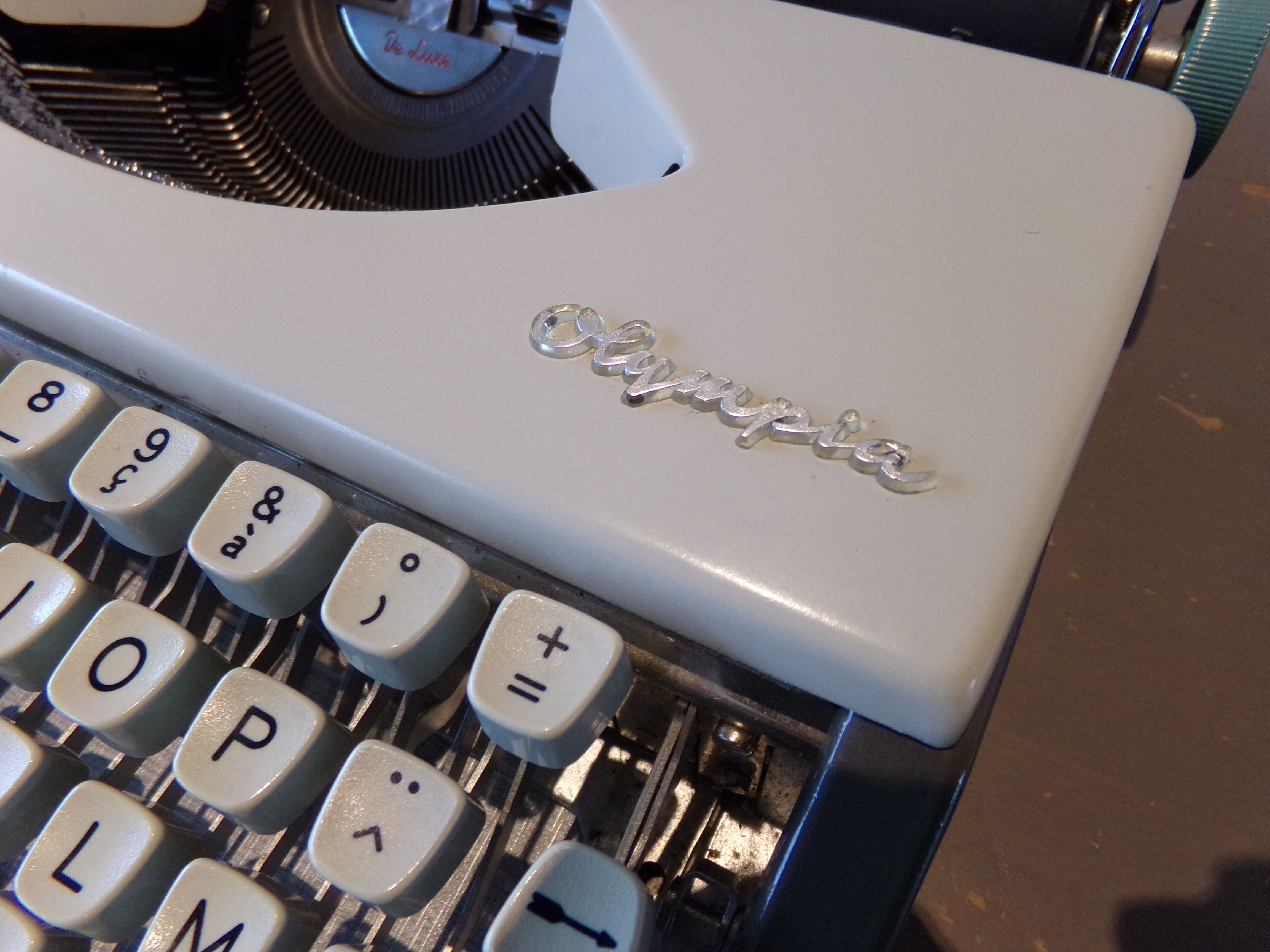 Olympia sf portable luxury typewriter with bag