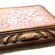 Dessous de plat contour bois faïence décoré motif rouge/bordeaux
