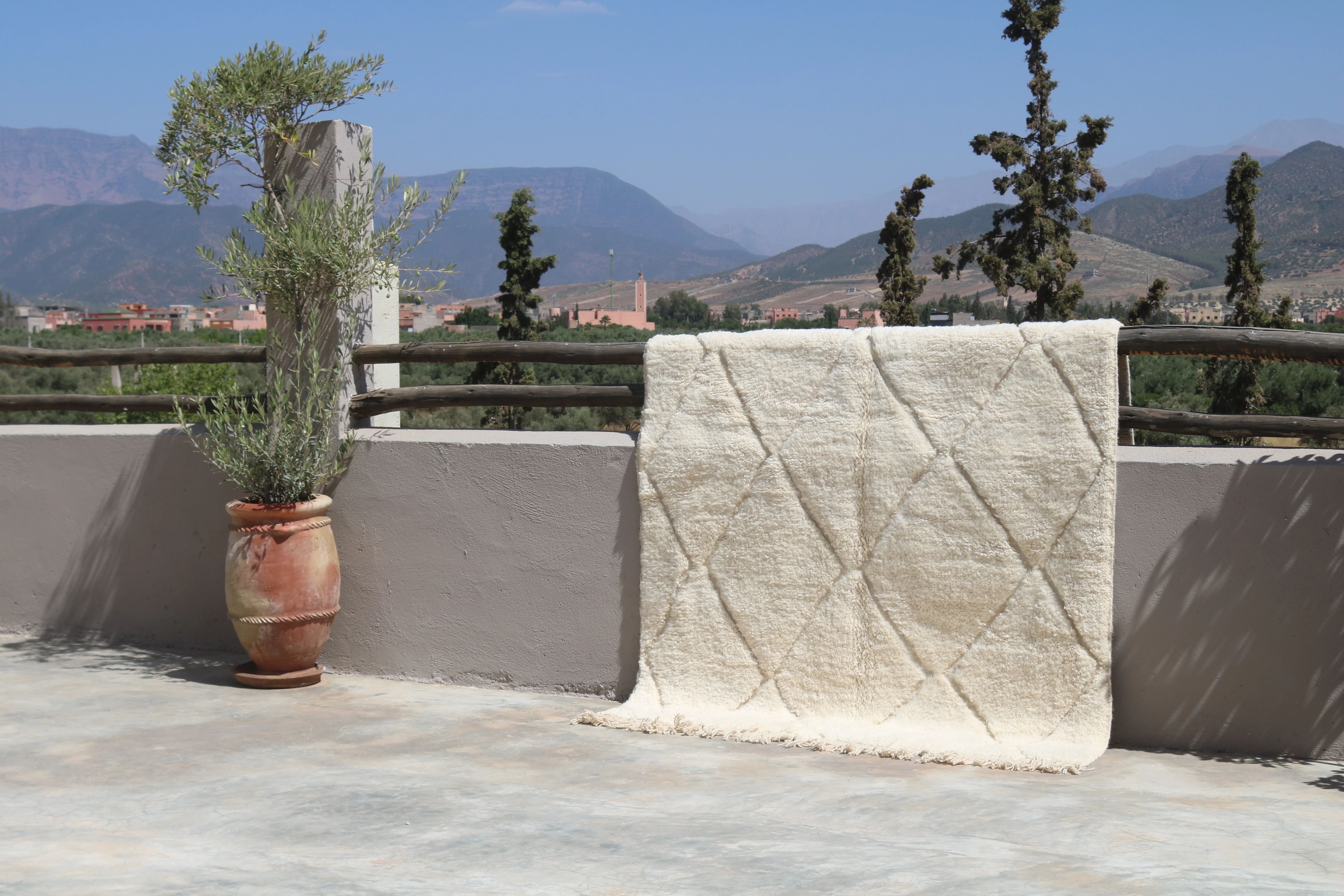 Beni Ouarain rug, 250 x 160 cm - AZ832