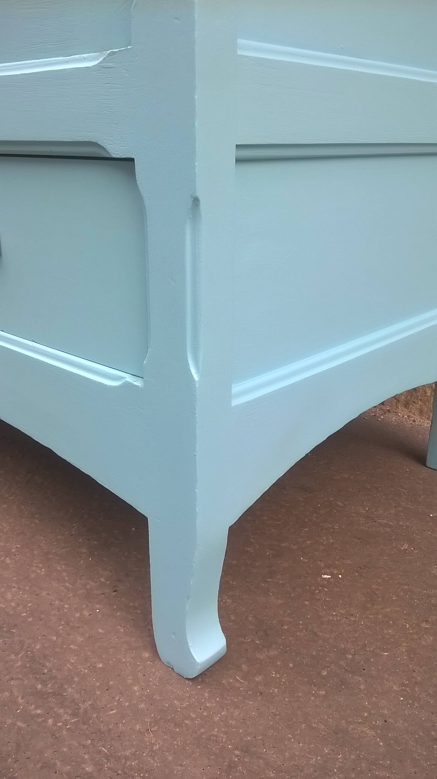 Parisian hotel wardrobe from the 1930s