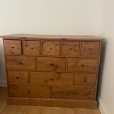 Commode interior's 13 tiroirs