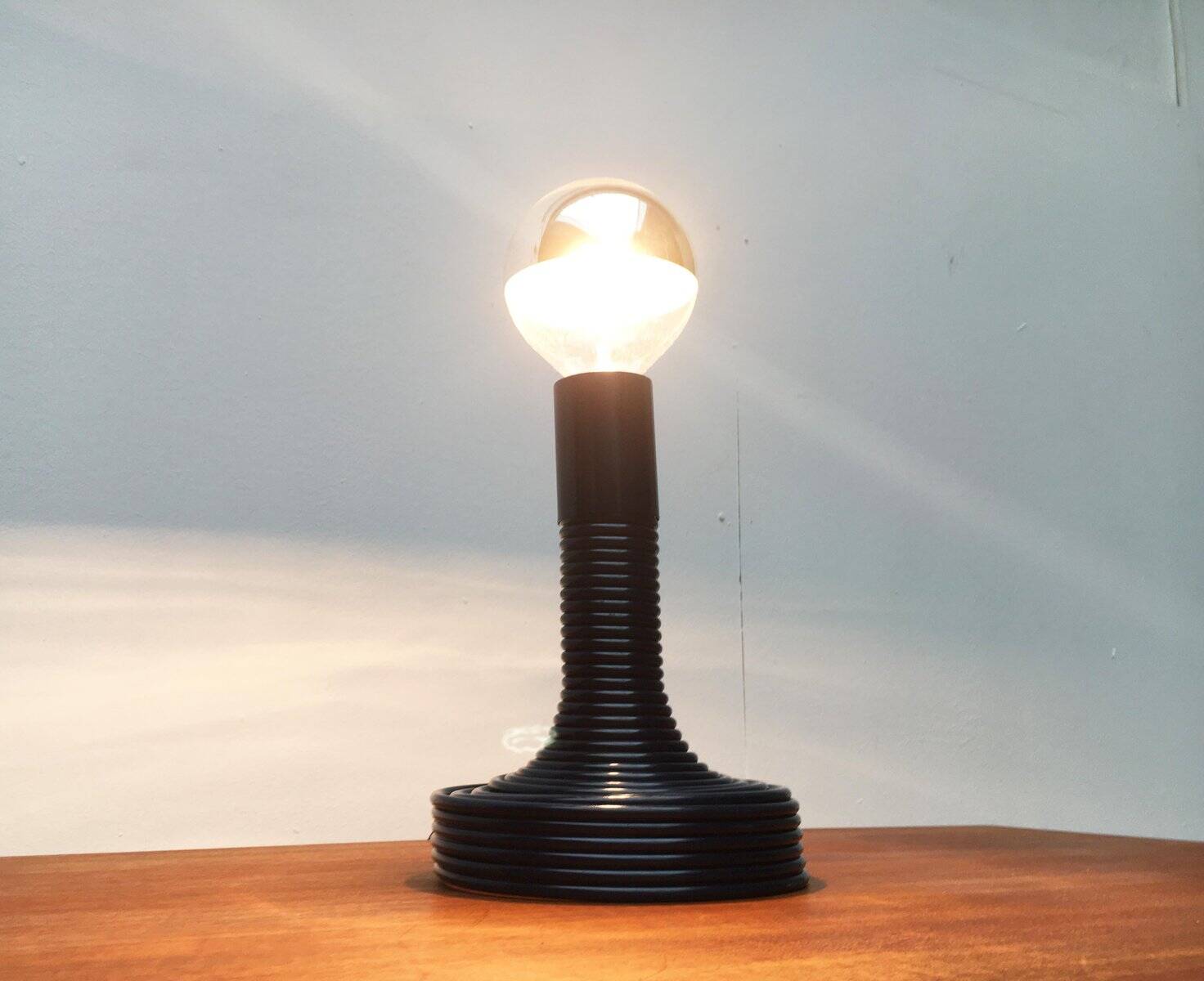 Lampe de table Spirale de l’ère spatiale italienne par Angelo Mangiarotti pour Candle