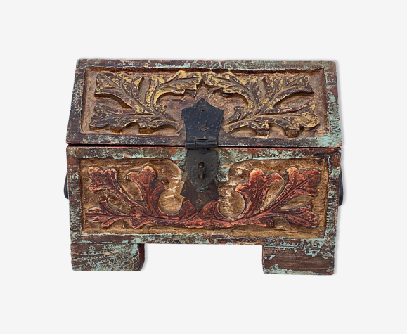 Coffret neoghotique bois sculpte inspiration renaissance xx eme polychrome