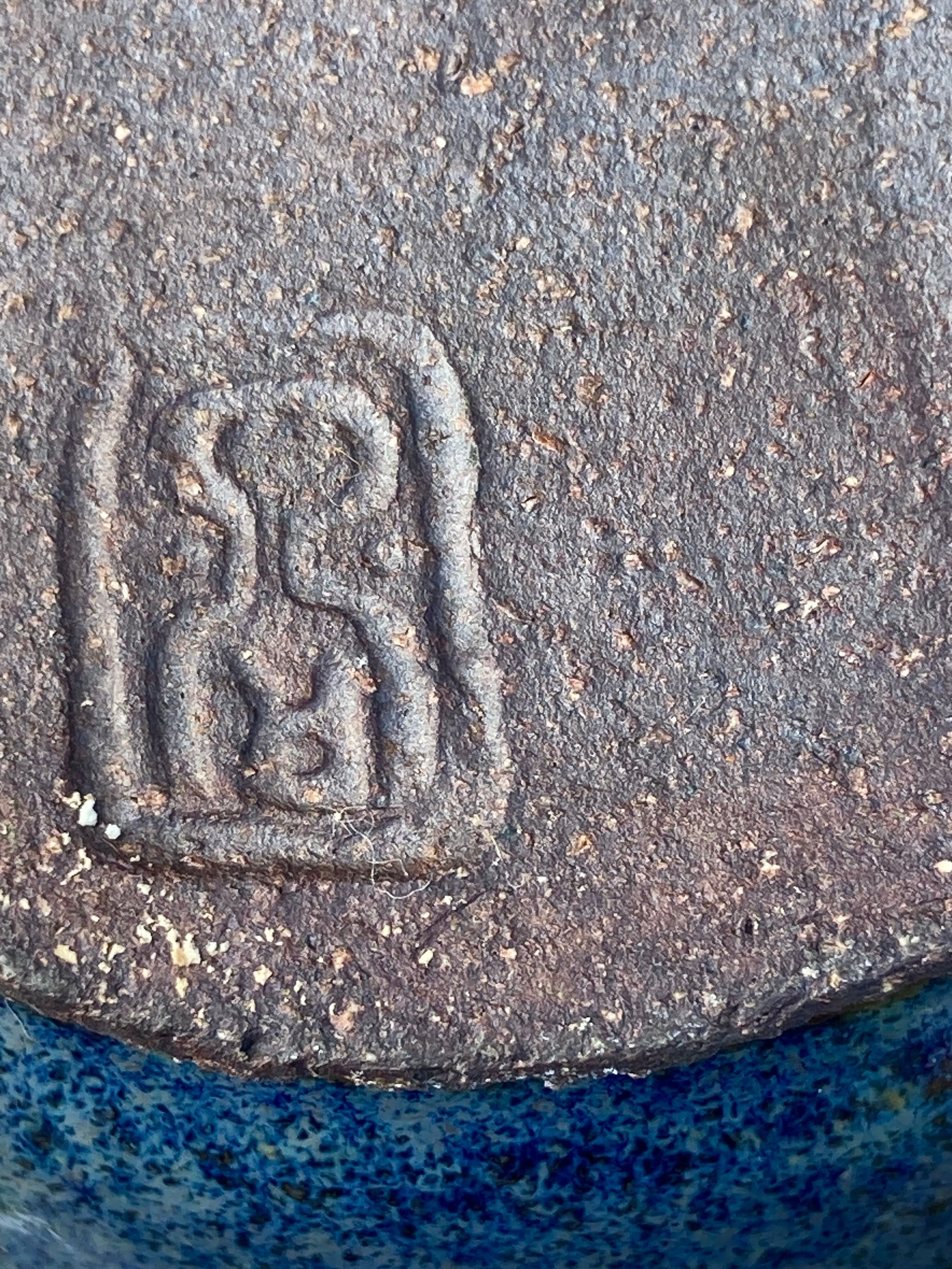 Pensu vase , in enamelled ceramic