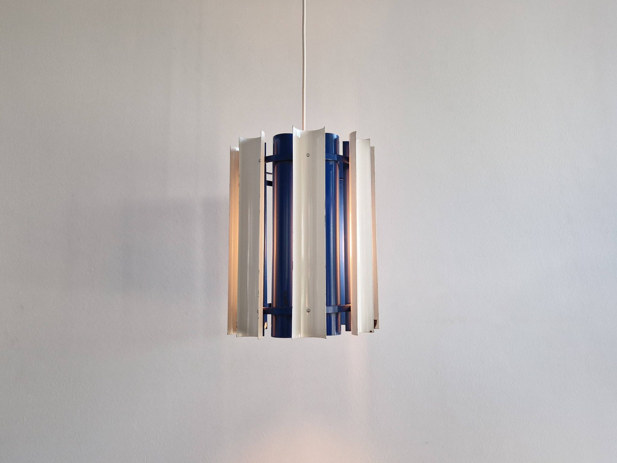 Rare blue and white 'Mexico' pendant lamp by Yki Nummi for Orno, 1960s