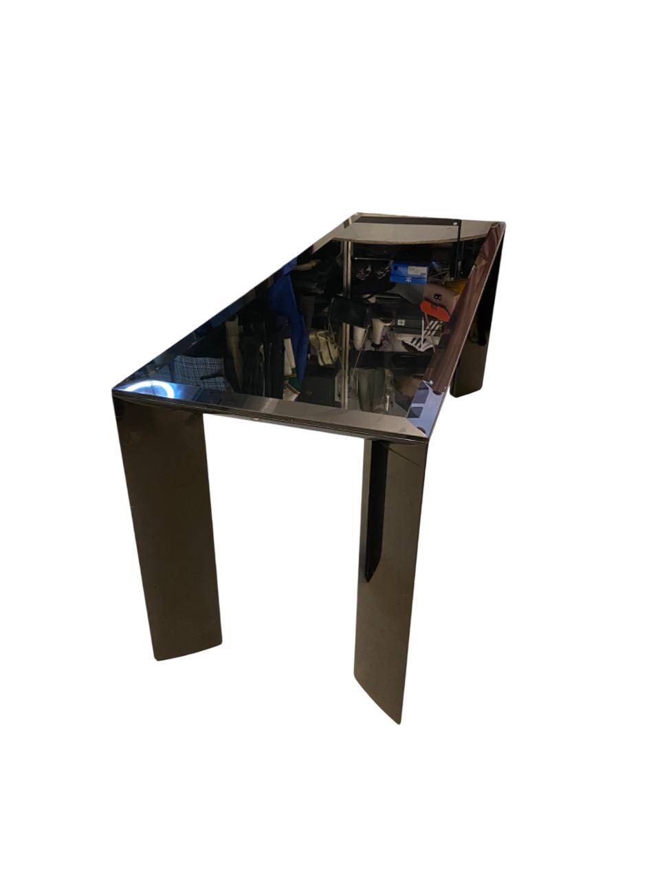Mid Table / Console - Lacquered aluminium and black tinted glass - Italian design