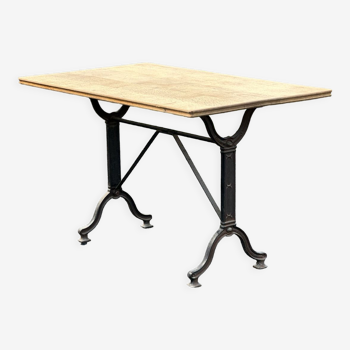 Bistro table